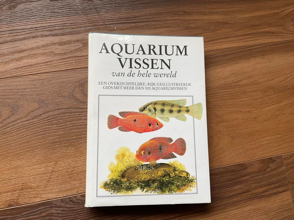 Boek Aquarium Vissen, Ivan Petrovicky, Boeken, Encyclopedieën, Ophalen of Verzenden, Zo goed als nieuw, Los deel, Dieren