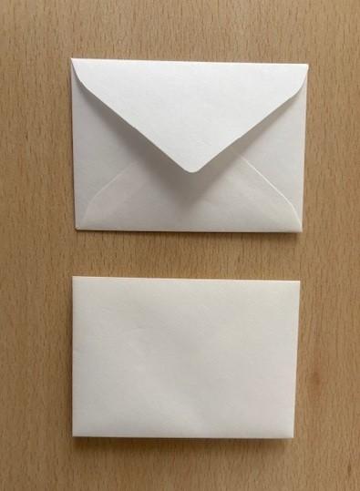 Kleine Creme kleurige en envelopjes 55 x78 mm, Ophalen of Verzenden, Envelop
