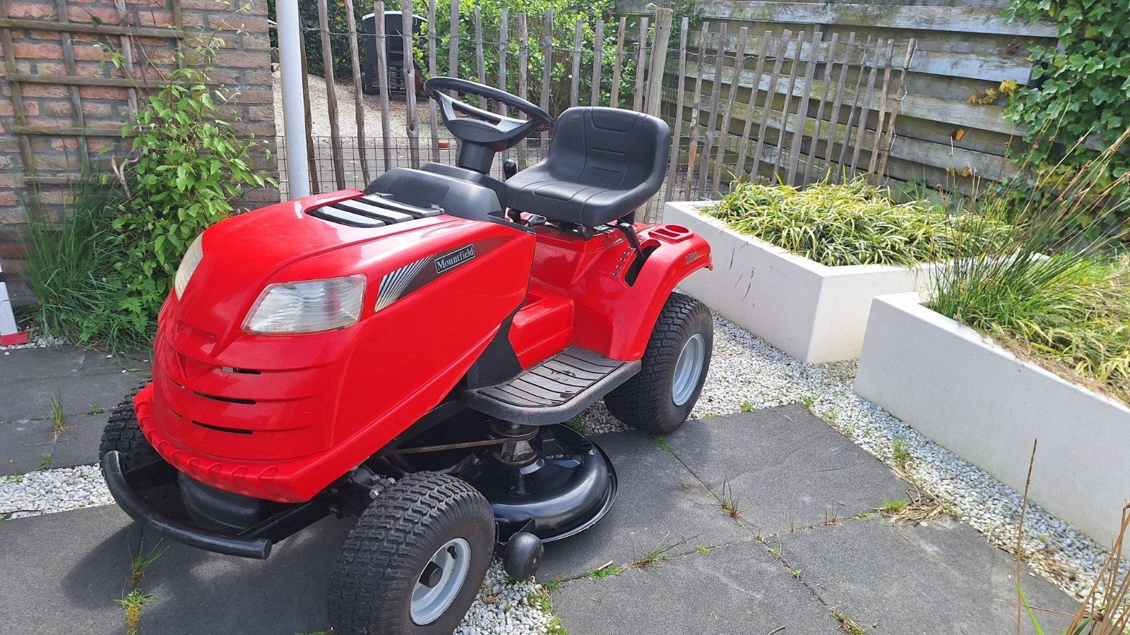 Mooie zitmaaier, loopt goed, Ophalen, Gebruikt, Versnellingen