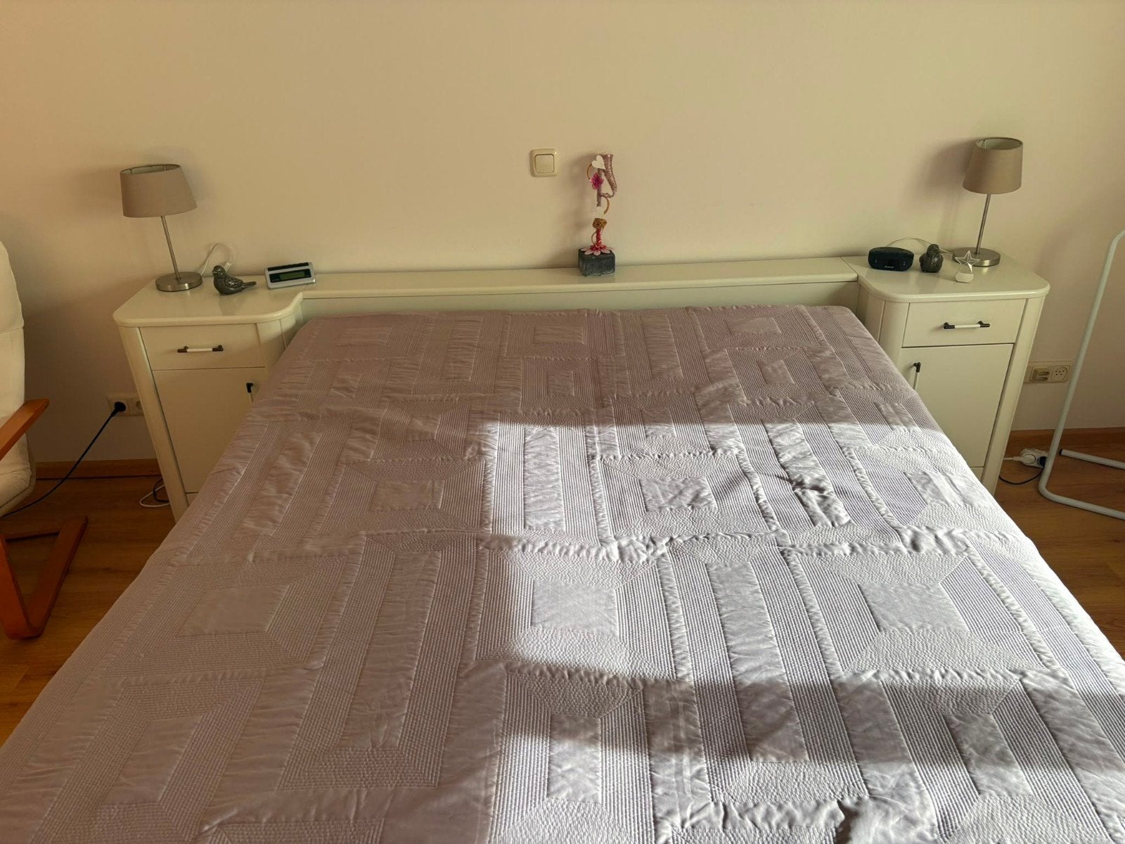 Slaapkamer met bijbehorende kast., Huis en Inrichting, Slaapkamer | Bedden, Ophalen, Gebruikt, Wit, Tweepersoons