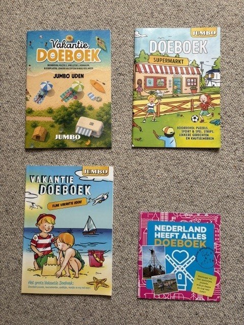 Vakantie doeboeken - Vier stuks, Ophalen of Verzenden, Zo goed als nieuw, Fictie