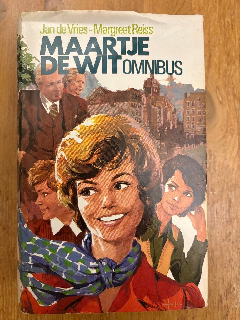Maartje omnibus 1 en 2,  door Jan de Vries en Margreet Reiss, Ophalen of Verzenden, Gelezen