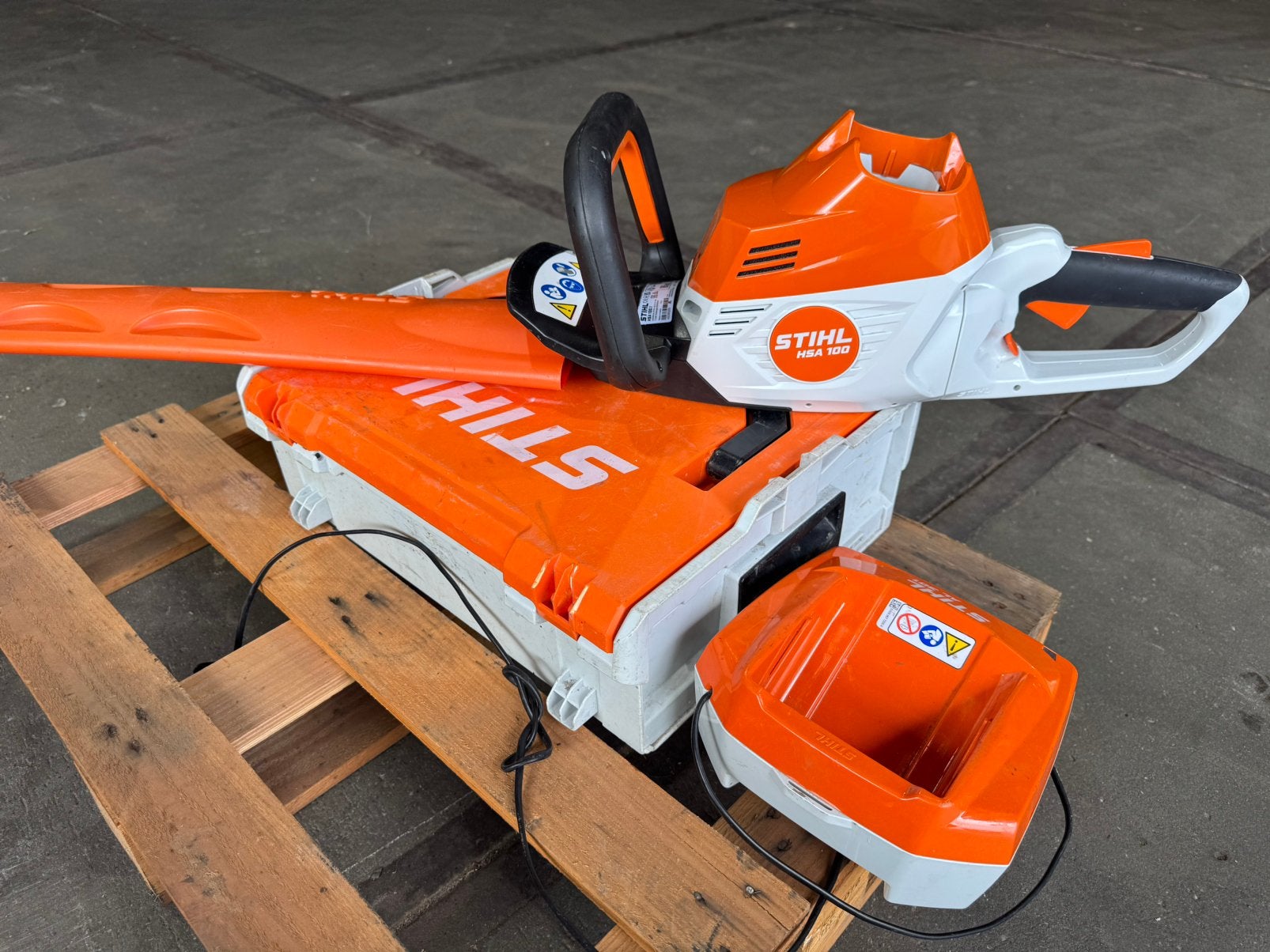 Stihl HSA 100 accu heggenschaar, Ophalen of Verzenden, Zo goed als nieuw, Overige soorten