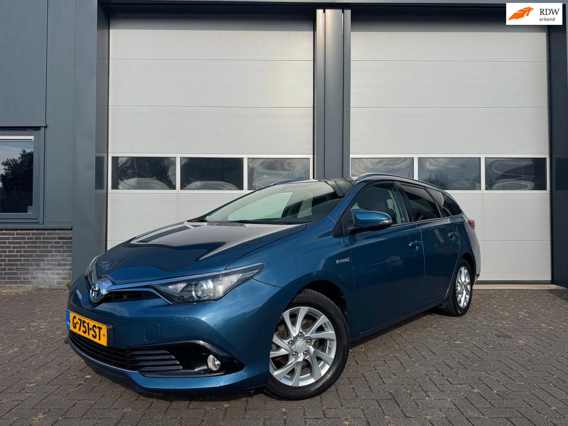 Toyota Auris 1.8 Hybrid Executive Keyless Parkeercamera, 28 km/l, Gebruikt, Euro 6, 4 cilinders