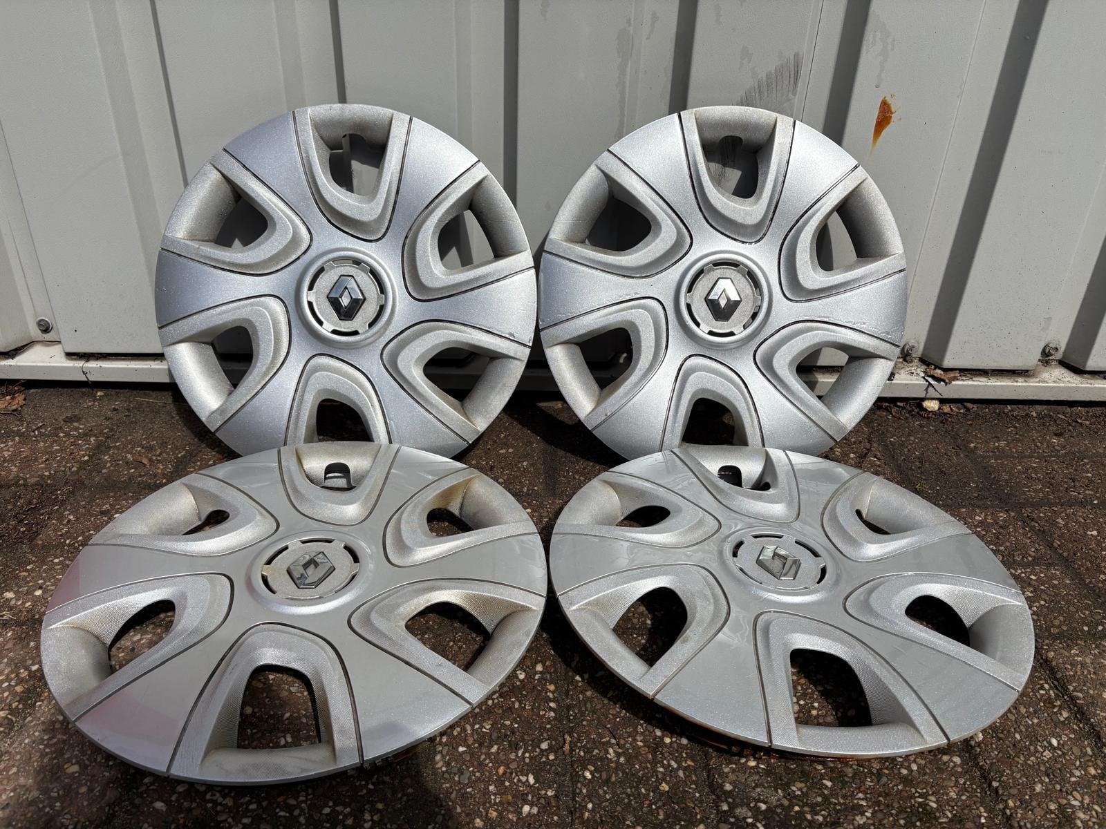 Renault wieldoppen 16 inch, Ophalen of Verzenden, Zo goed als nieuw