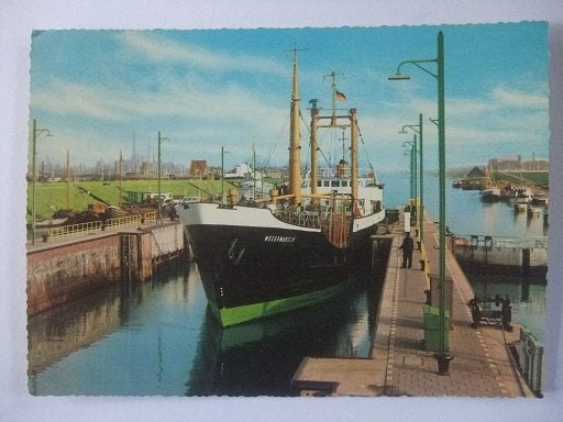 Q55 IJmuiden - Kleine Sluis, Verzamelen, Ansichtkaarten | Nederland, Verzenden, 1960 tot 1980, Gelopen, Noord-Holland