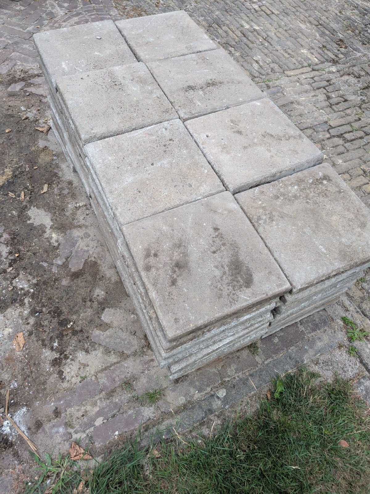 gratis stoeptegels 30×30, Ophalen, Gebruikt, Beton, Terrastegels