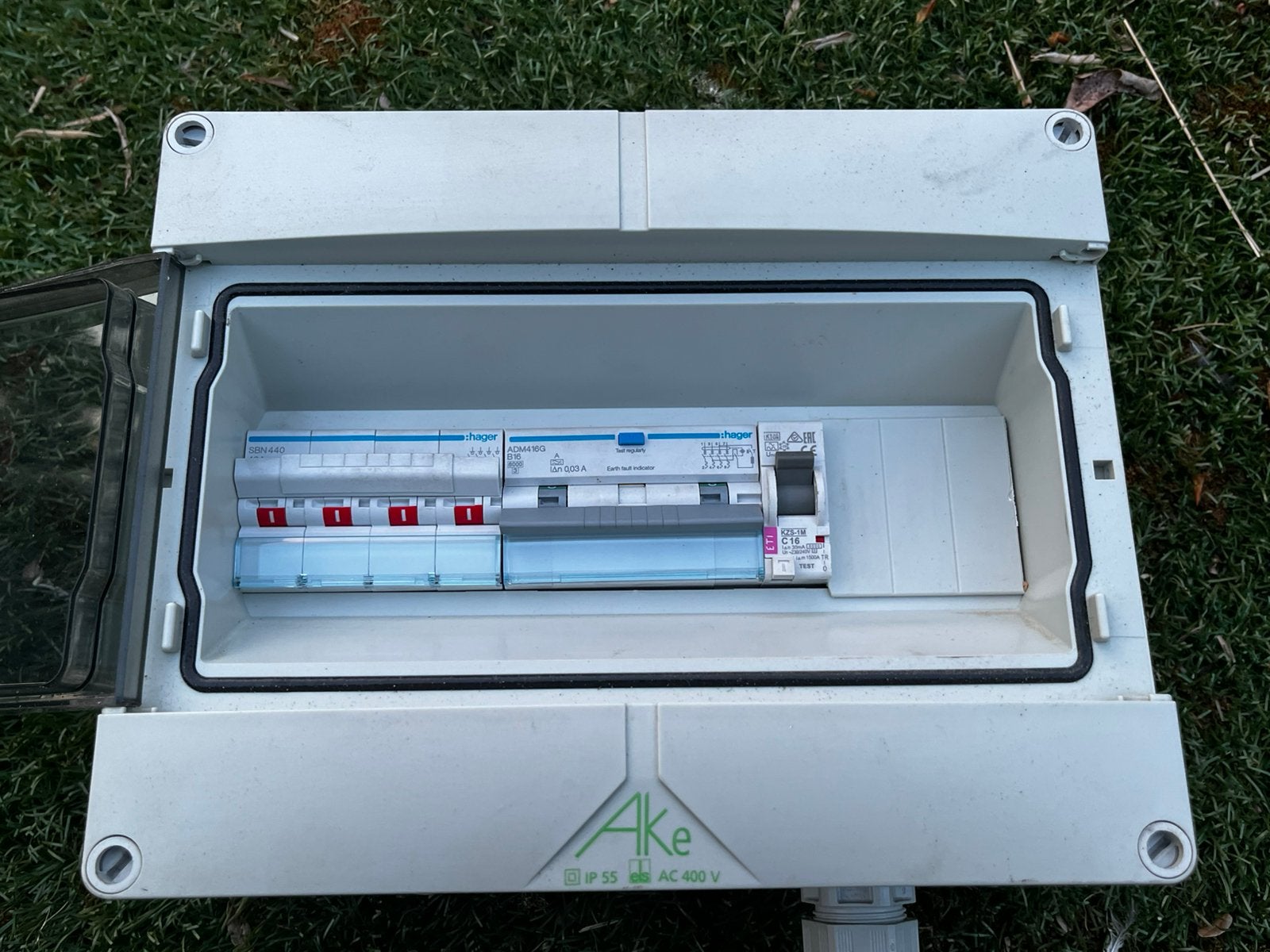 Hager 3-fase groepenkast 400V IP65 krachtstroom 4 groepen, Doe-het-zelf en Verbouw, Ophalen of Verzenden, Zo goed als nieuw, Groepenkast