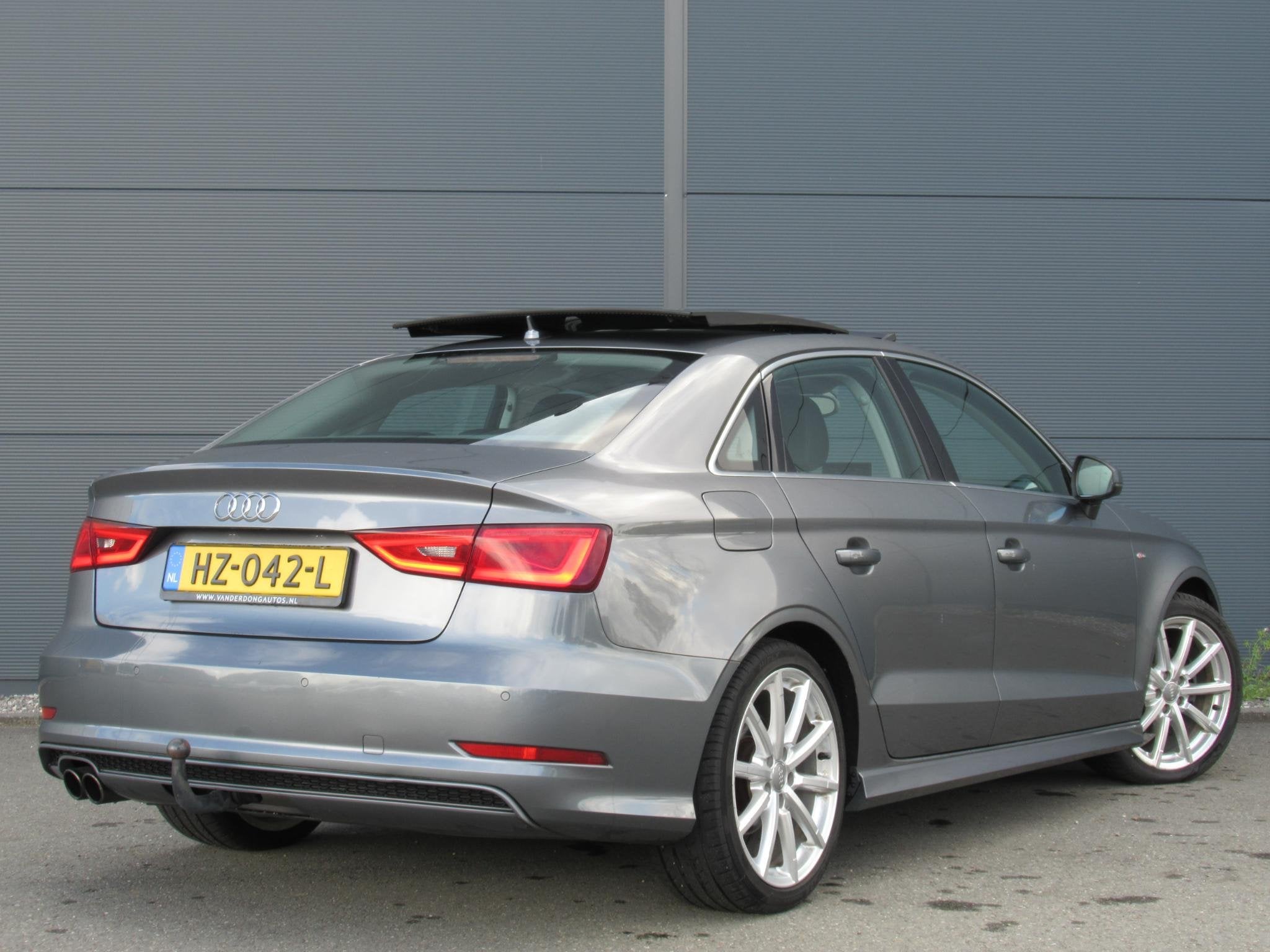 Audi A3 Limousine 1.4 TFSI Ambition Pro Line S | Panoramadak, Voorwielaandrijving, 125 pk, Gebruikt, 4 cilinders