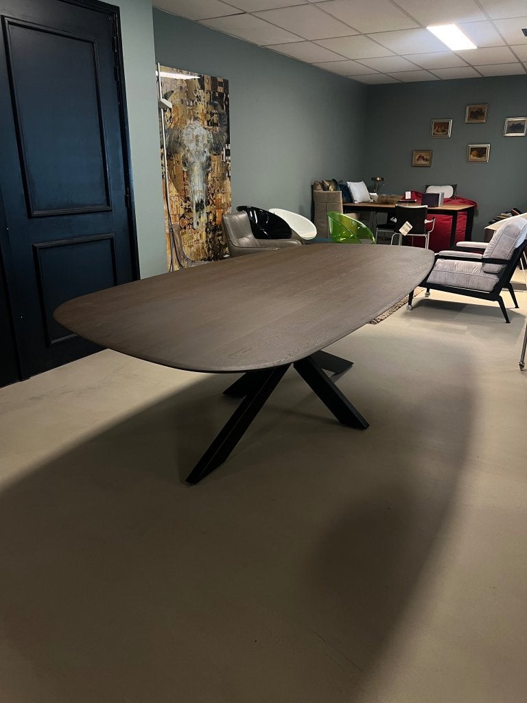 Design eettafel deens ovaal | spinpoot, Eras interieurs (huismerk), Info@eras-interieurs.nl, Ophalen of Verzenden, Vijf personen of meer