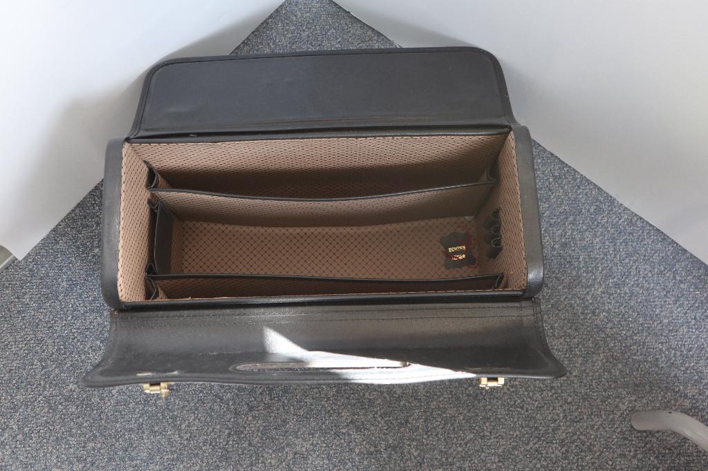pilotenkoffer leer, Sieraden, Tassen en Uiterlijk, Tassen | Reistassen en Weekendtassen, Ophalen, 40 tot 60 cm, Gebruikt, 20 tot 30 cm
