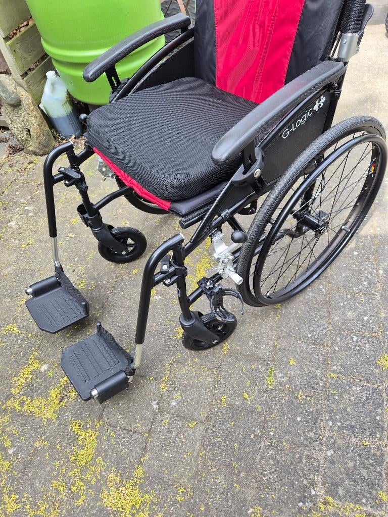 Lichtgewicht  rolstoel, Diversen, Rolstoelen, Ophalen, Inklapbaar, Zo goed als nieuw, Duwrolstoel