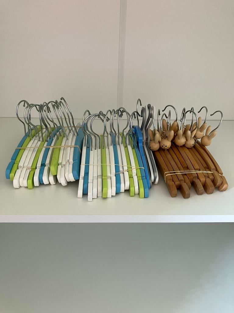 Kledinghangers voor baby of peuterkleding, Kleding | Dames, Kledinghangers, Ophalen of Verzenden, Gebruikt, Hout, Kinderen