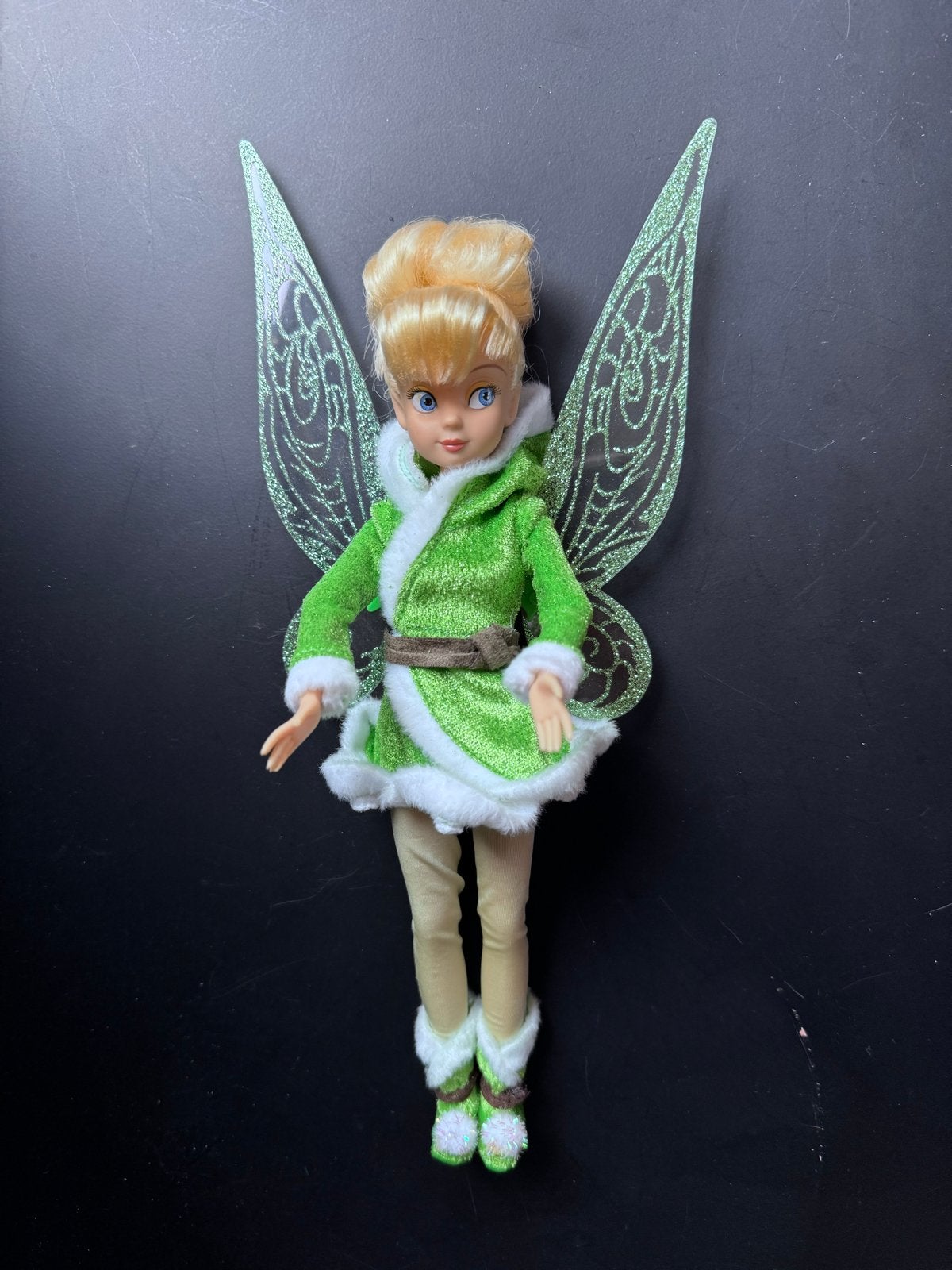 Tinkerbell pop met vleugels en winteroutfit, Ophalen of Verzenden, Zo goed als nieuw, Overige typen