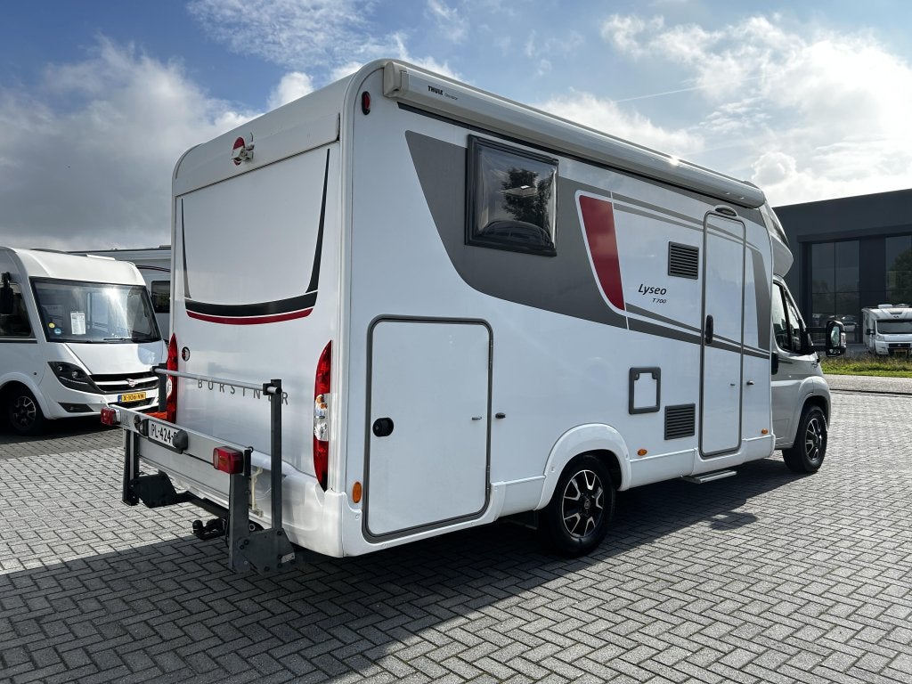 Fiat Bürstner Lyseo T700 Queensbed/2017/Euro-6/6.9M, Caravans en Kamperen, Fiat, Tot en met 2, 6 tot 7 meter, Bedrijf
