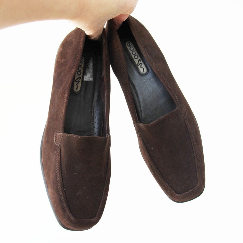 Mooie Suede Ecco Instappers - s8 (Maat 41) € 60,-, Kleding | Dames, Schoenen, Ecco, Bruin, Instappers, Nieuw