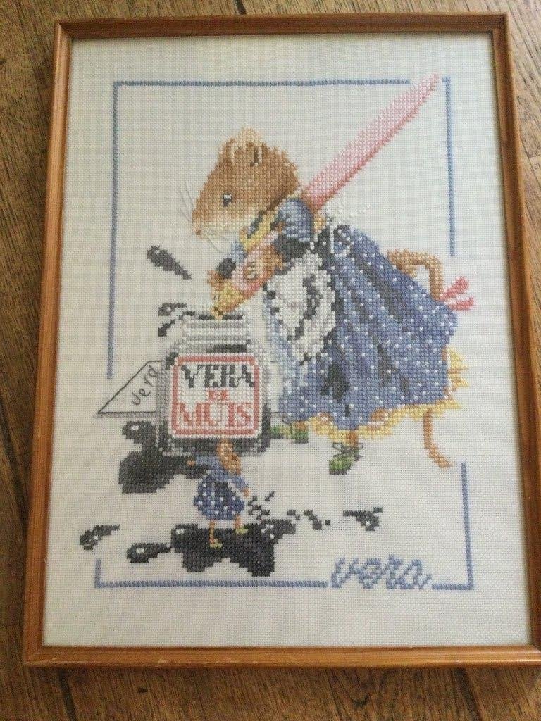 Borduurwerken Vera de Muis / Bloemenkinderen, Hobby en Vrije tijd, Ophalen of Verzenden, Overige typen