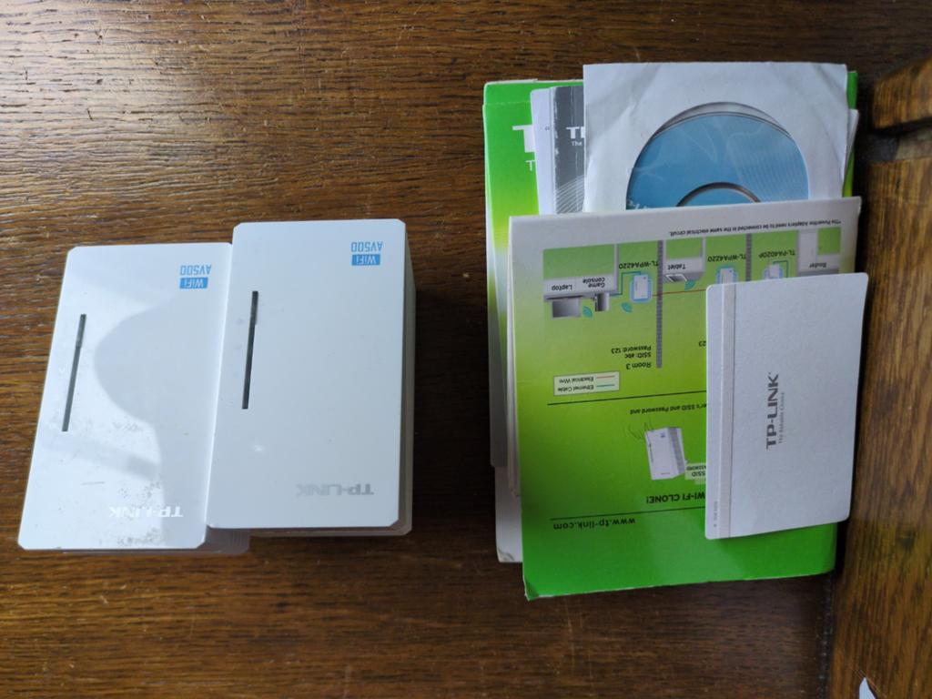 TP-Link AV500 Powerline Adapter met WiFi Clone en CD-ROM, Ophalen of Verzenden