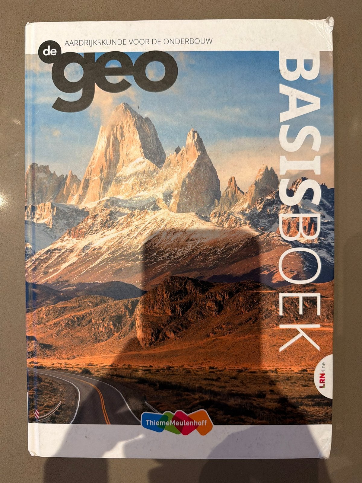 De Geo Basisboek Aardrijkskunde Onderbouw Thiememeulenhoff, Boeken, Ophalen, Zo goed als nieuw, Overige niveaus, Aardrijkskunde