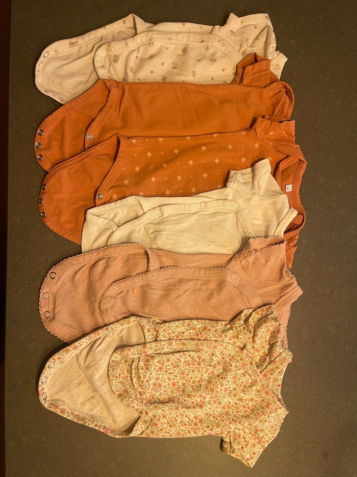 Set van 6 baby rompertjes - diverse kleuren en prints, Ophalen of Verzenden, Gebruikt, Meisje