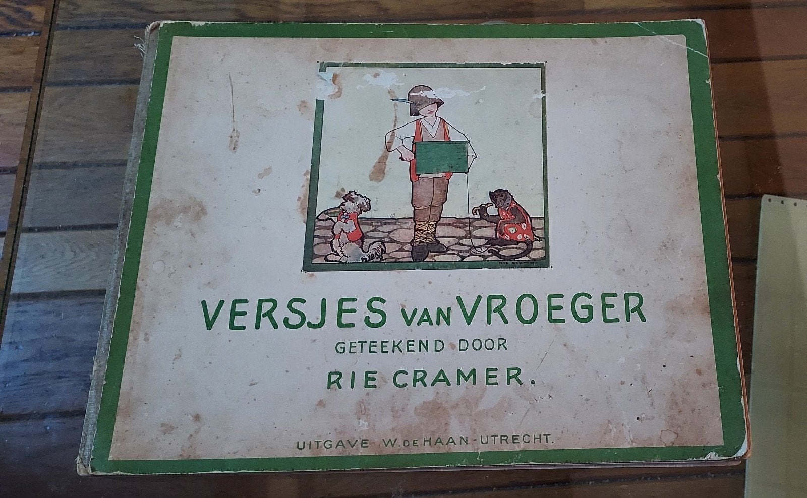 Vintage kinderboek: Versjes van Vroeger – Rie Cramer (W. de, Antiek en Kunst, Ophalen of Verzenden, Rie Cramer