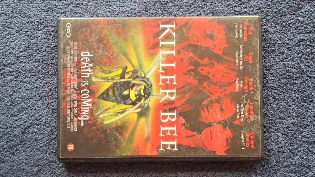 Killer Bee, Vanaf 16 jaar, Ophalen of Verzenden, Zo goed als nieuw, Overige genres