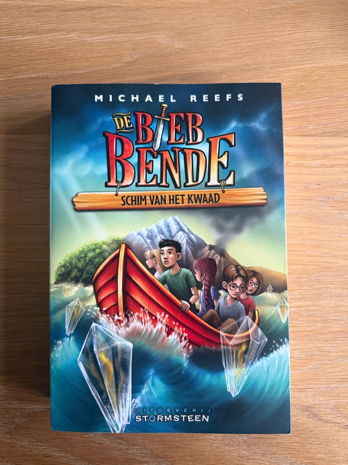 De Bieb Bende deel 4: Schim van het Kwaad - Michael Reefs, Ophalen of Verzenden, Zo goed als nieuw, Fictie