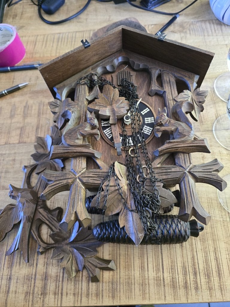 Koekoeksklok, Antiek en Kunst, Ophalen