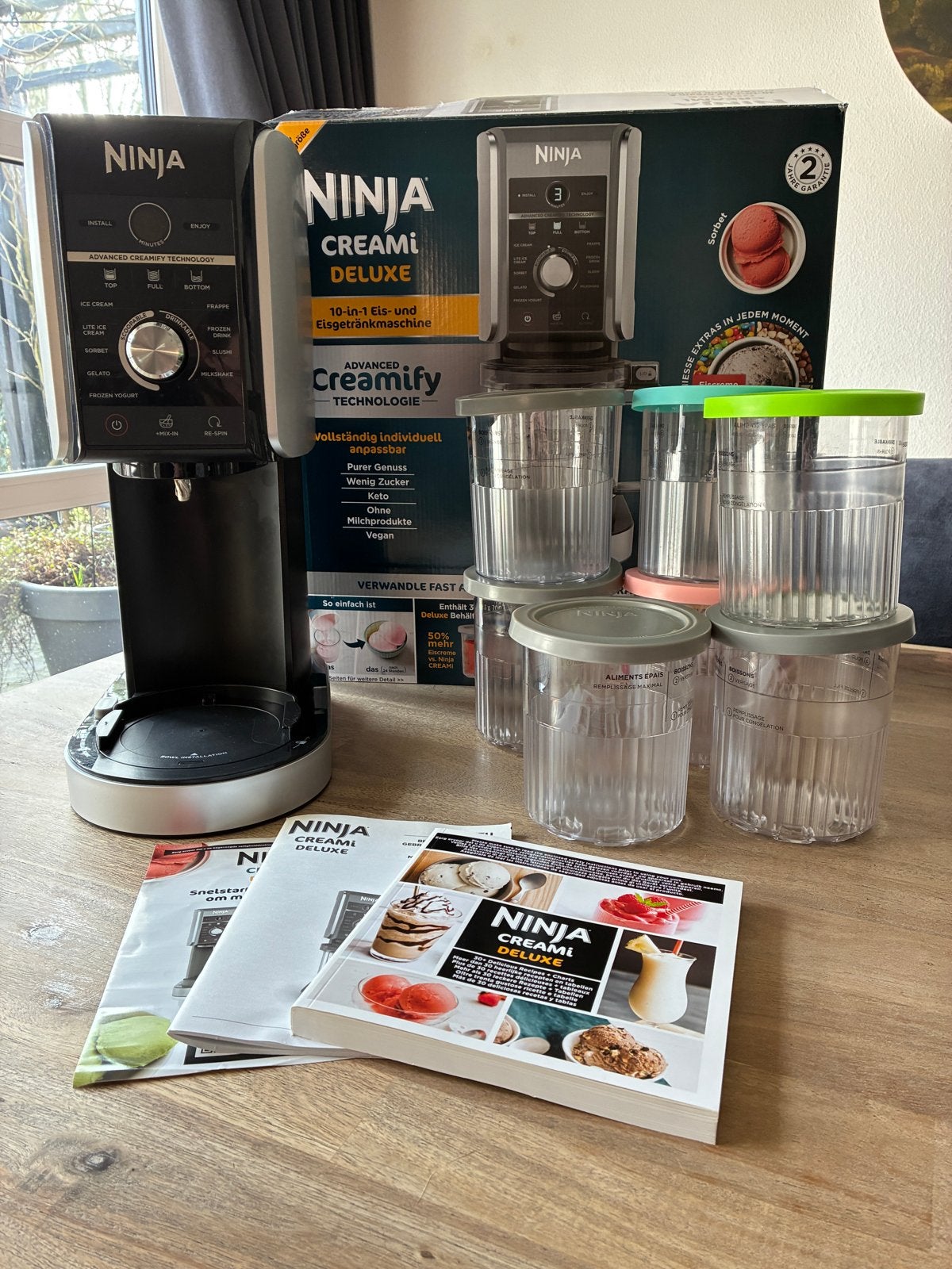 Ninja Creami Deluxe Ijsmachine met 3 ijsbekers, 1 tot 2 liter, 3 snelheden of meer, Ophalen of Verzenden, Zo goed als nieuw