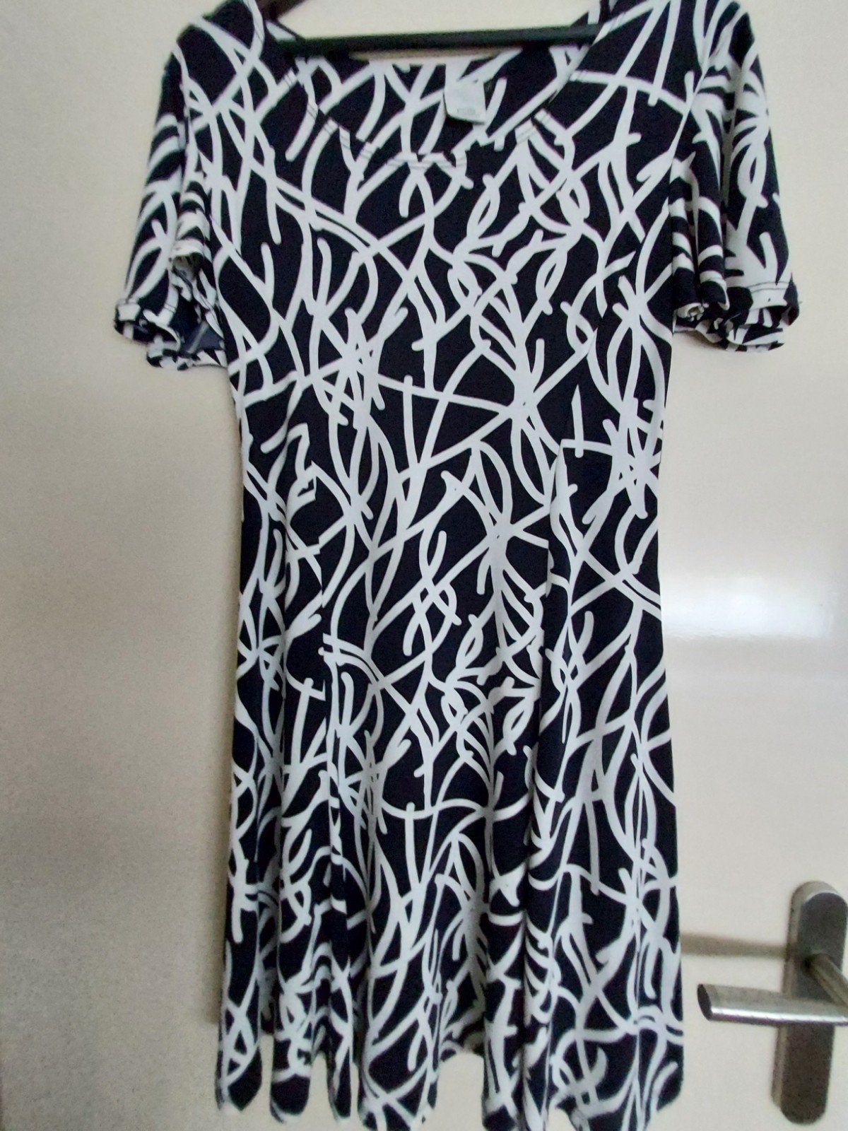 FOS Amsterdam jurk met abstracte print, Kleding | Dames, Jurken, Zo goed als nieuw, Maat 38/40 (M), Overige kleuren, Onder de knie