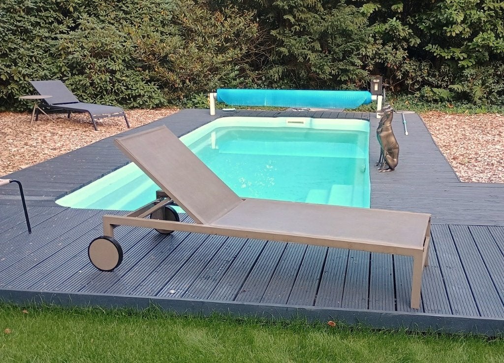 2 stuks design ligbedden  van degelijke kwaliteit, Tuin en Terras, Ophalen, Gebruikt, Aluminium, Verstelbaar