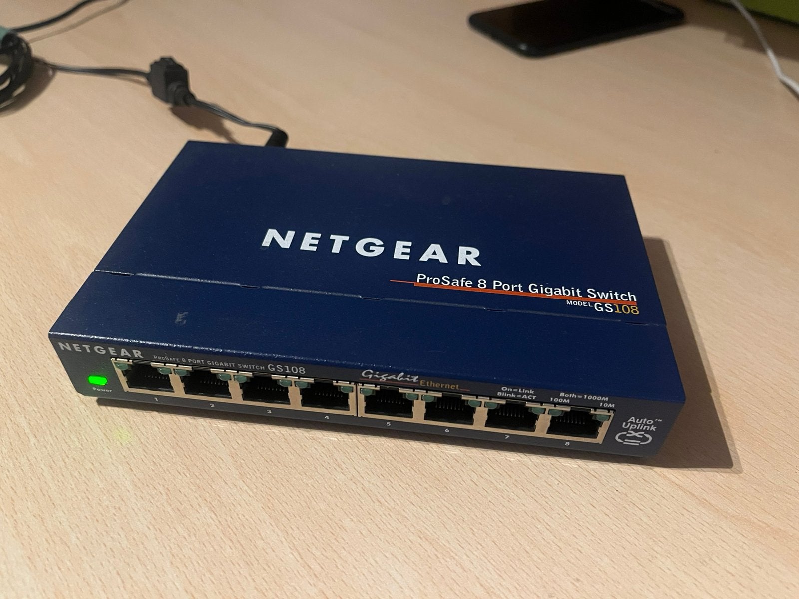 Netgear GS108 v3 8 poorts gigabit switch, Ophalen of Verzenden, Zo goed als nieuw