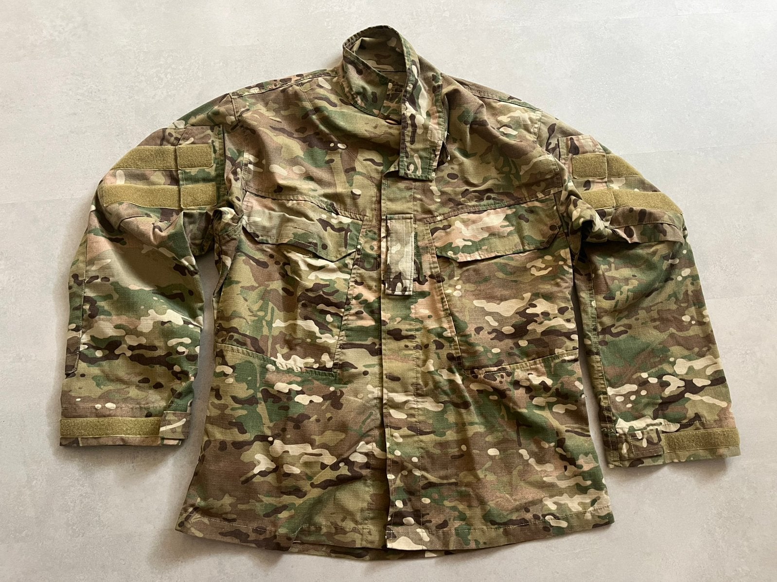 Multicam G3 replica kleding maat M, Verzamelen, Verzenden, Landmacht, Nederland, Kleding of Schoenen