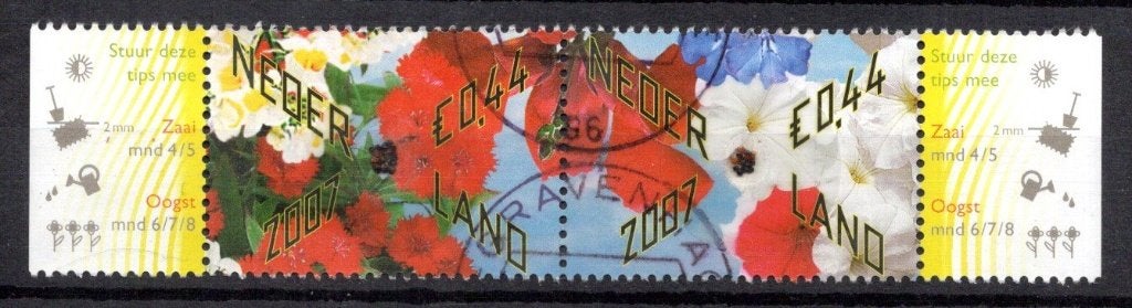 gestempelde zegel. Jaar 2009:  paartje bloemen met tab, Ophalen of Verzenden, Na 1940, Gestempeld