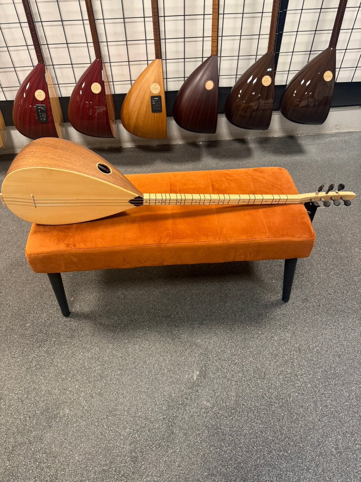 Saz ceviz orta kalite uzun sap, S, Nieuw, Ophalen of Verzenden, S