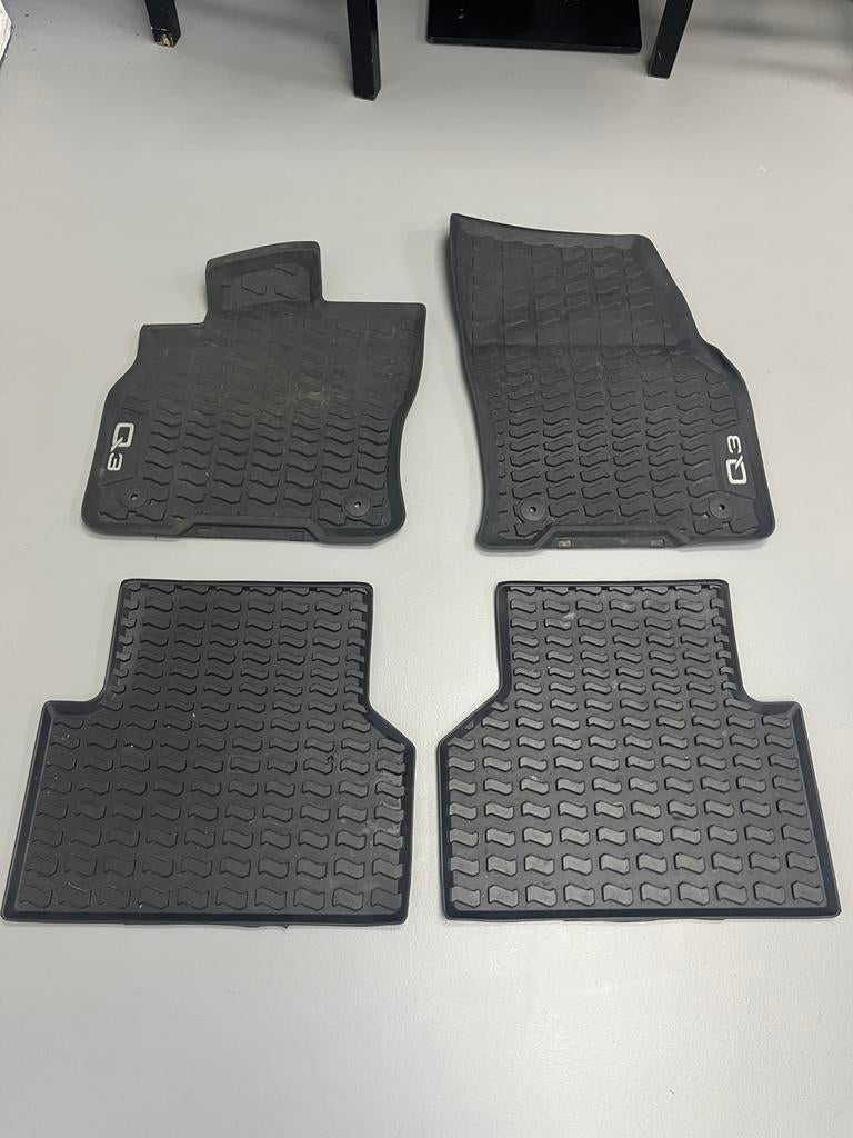 Originele rubberen automatten Audi Q3 vanaf 2018, Auto diversen, Auto-accessoires, Ophalen of Verzenden, Zo goed als nieuw
