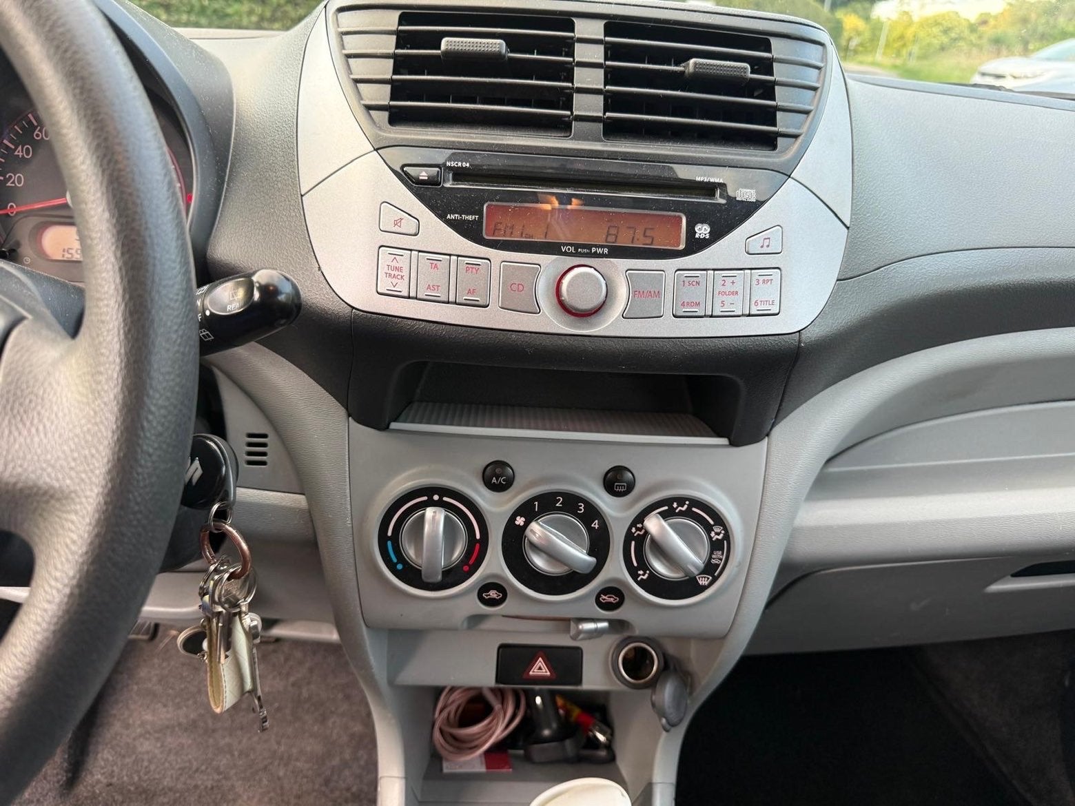 Suzuki Alto comfort plus 1.0 2012 Wit, Voorwielaandrijving, 200 kg, 4 stoelen, Origineel Nederlands