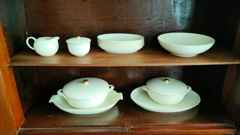 Arzberg servies, cremekleurig met gouden rand, Ophalen