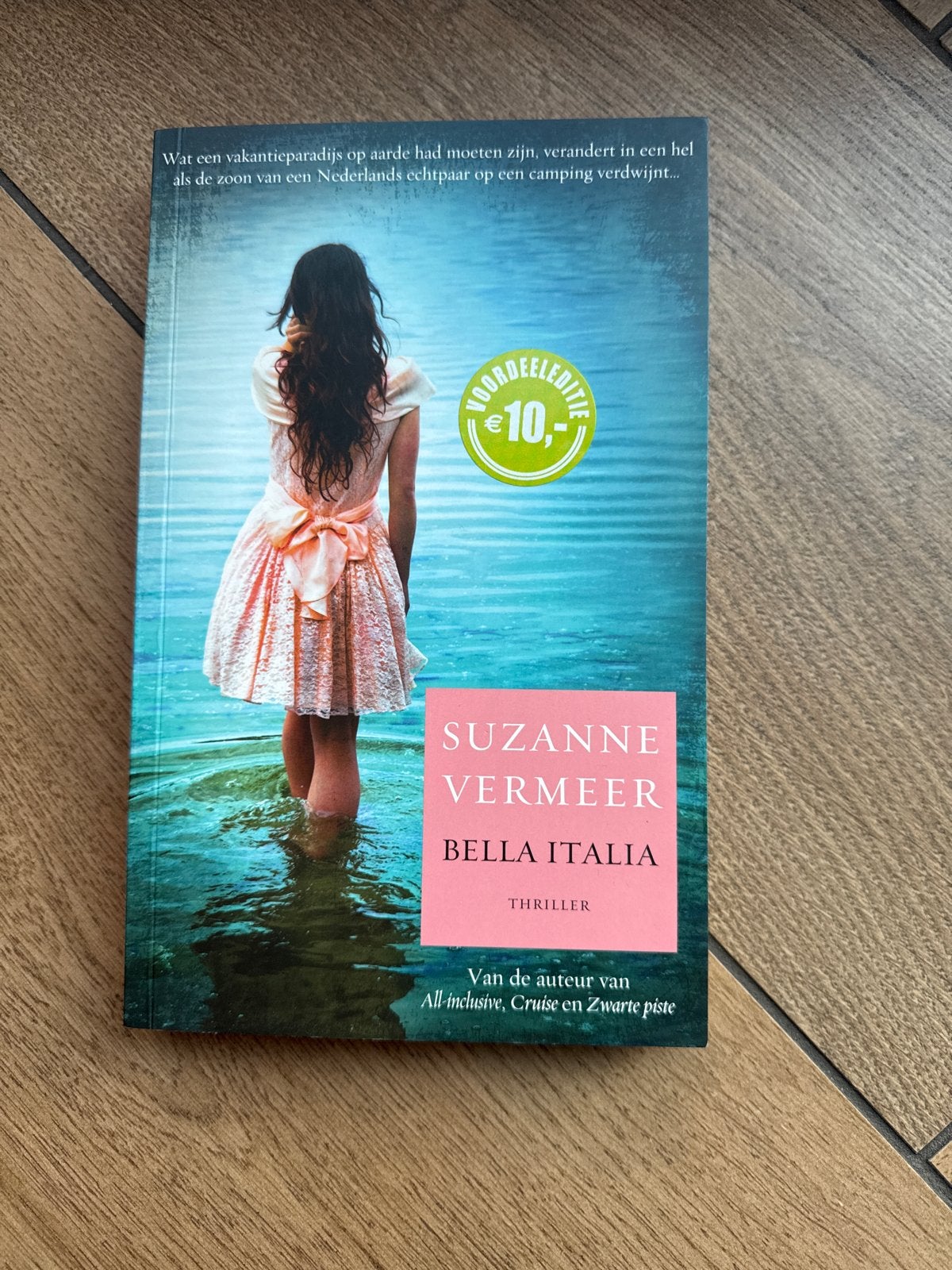 Suzanne Vermeer - Bella Italia (Thriller), Ophalen of Verzenden, Zo goed als nieuw