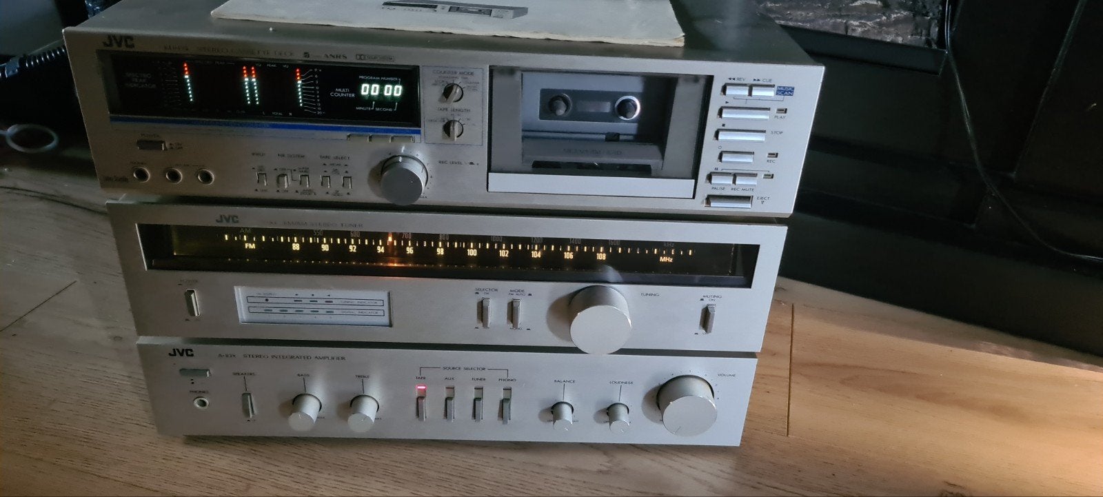 Vintage JVC Hifi-set: Tuner, Versterker & Cassettedeck, Ophalen, Tuner of Radio, JVC, Losse componenten