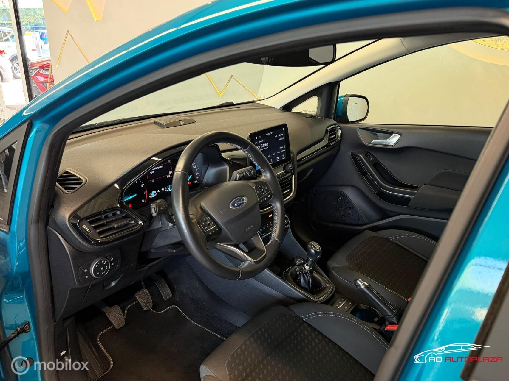 Ford Fiesta 1.0 EcoBoost Titanium Panorama/Keyless/Carplay/C, Voorwielaandrijving, 40 €/maand, Blauw, 23 km/l