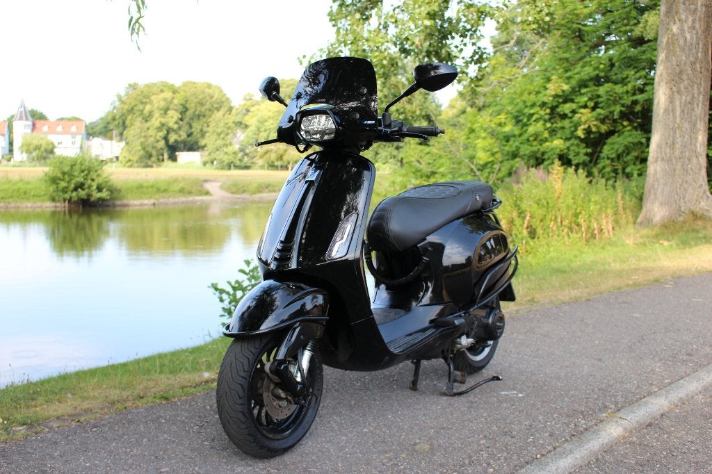 Vespa Sprint Full Option 2022 Glans Zwart!, Ophalen, Zo goed als nieuw, Benzine, Vespa