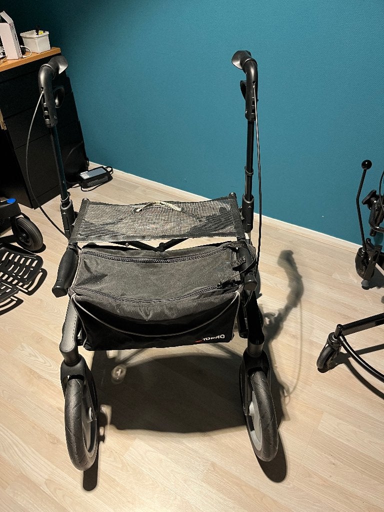Nette rollator  A Frame, Diversen, Ophalen, Opvouwbaar, Gebruikt