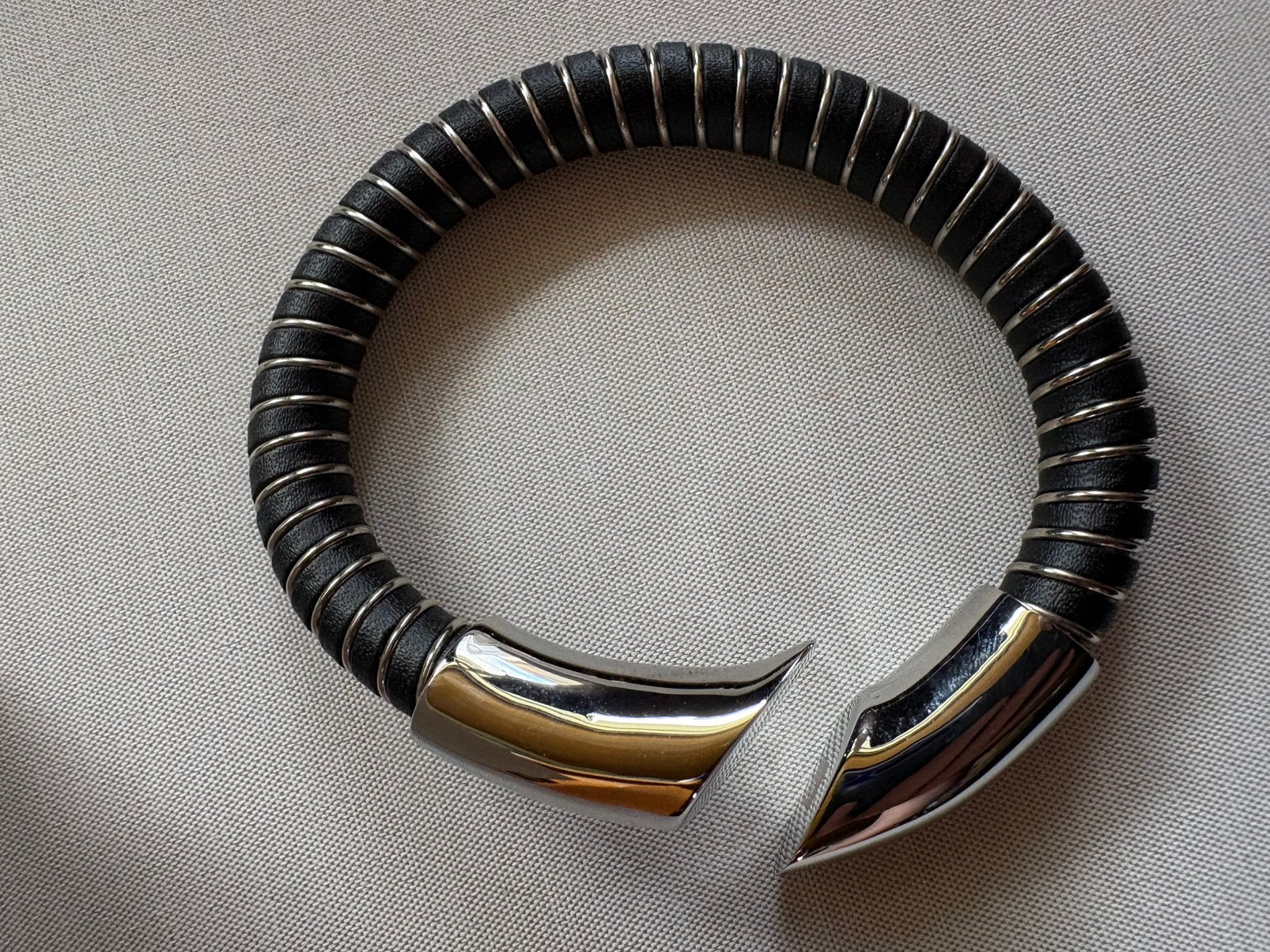 Zeer stijlvolle armband MOOV collectie.uit Oostenrijk., Ophalen of Verzenden, Zo goed als nieuw, Zwart, Leer