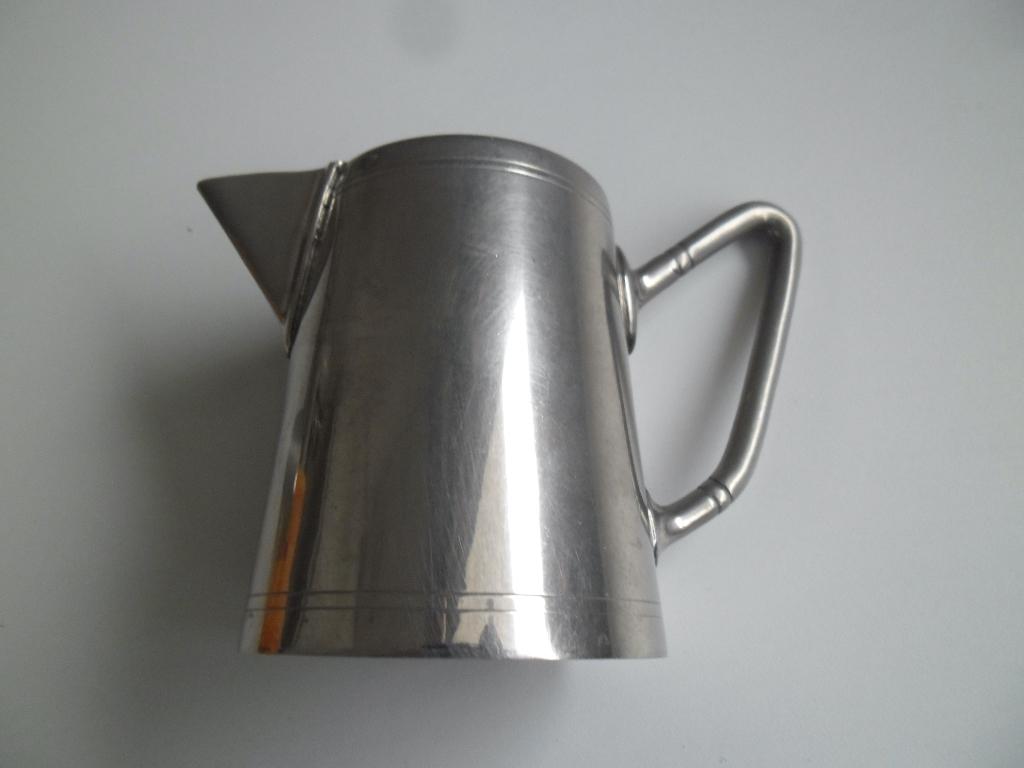 Melk kannetje nikkelen1920,1930, Kurz & co, Tiel., Overige materialen, Gebruikt, Ophalen of Verzenden, Kom(men)
