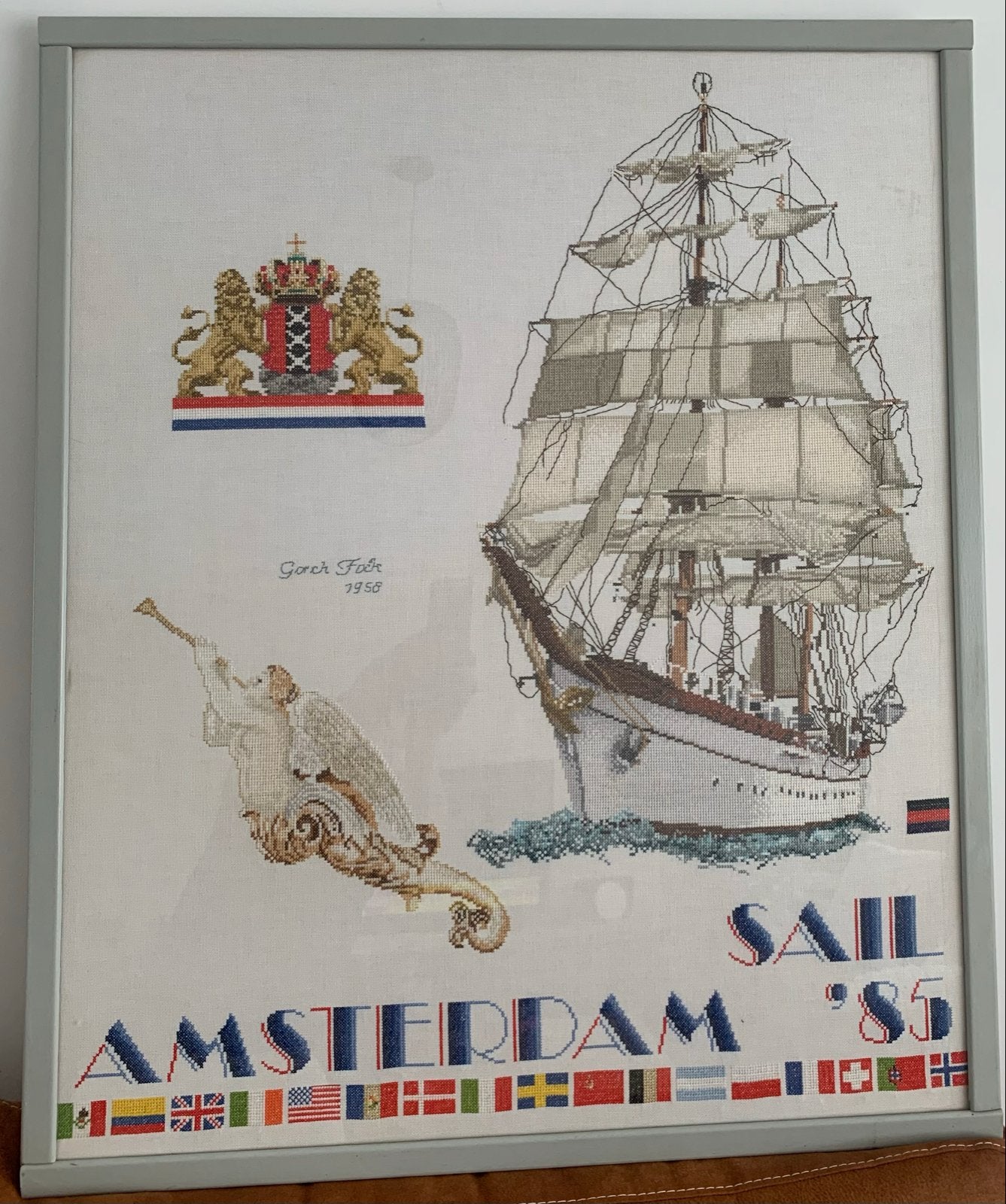 Ingelijst borduurwerk Sail Amsterdam '85 - Gerch Folk 1958, Ophalen, Zo goed als nieuw, Zeilboot