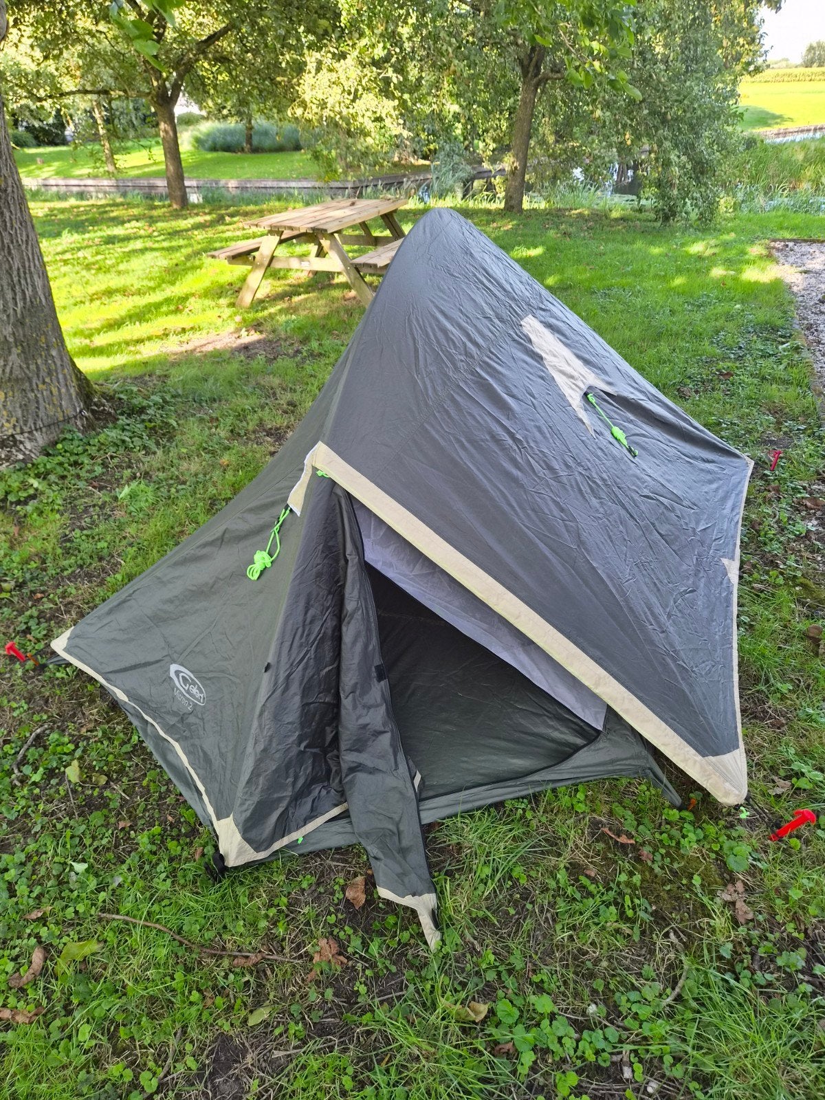 Gelert Micron 2 Tent - lichtgewicht 2,4 kilo 2-persoons, Ophalen of Verzenden, Gebruikt, Tot en met 2