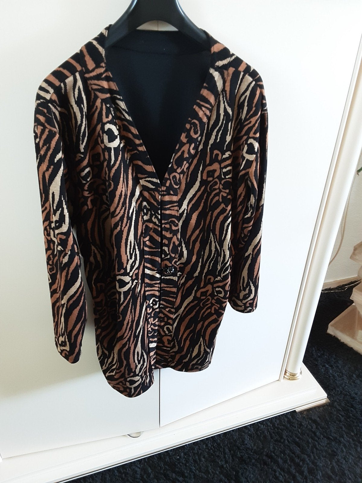 Dit trendy vest met opvallende tijgerprint, Ophalen of Verzenden, Zo goed als nieuw