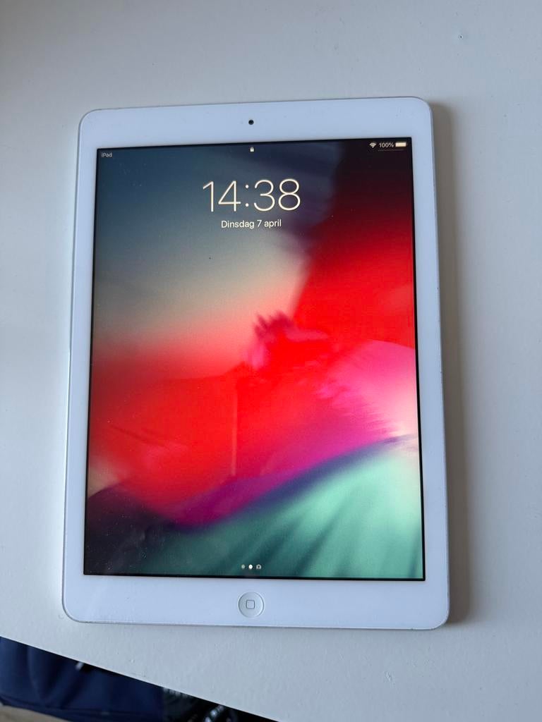 Ipad Air A1474 (2013), Computers en Software, Apple iPads, 10 inch, Gebruikt, Apple iPad Air, Ophalen of Verzenden