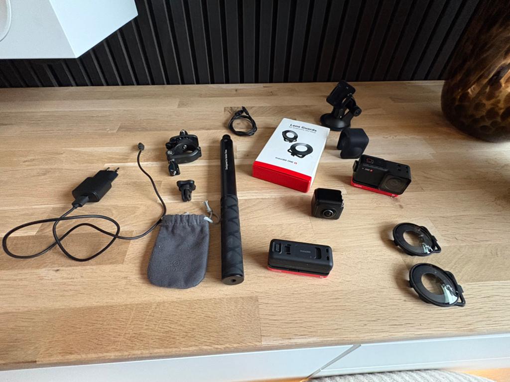 Insta 360 one R, Ophalen, Zo goed als nieuw, Overige merken
